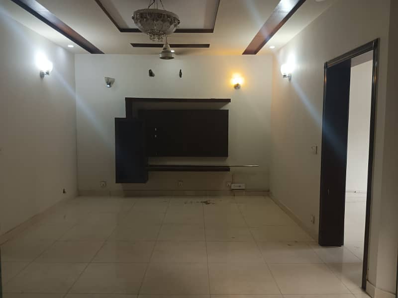 A BEAUTIFUL UPPER PORTION FOR RENT 8