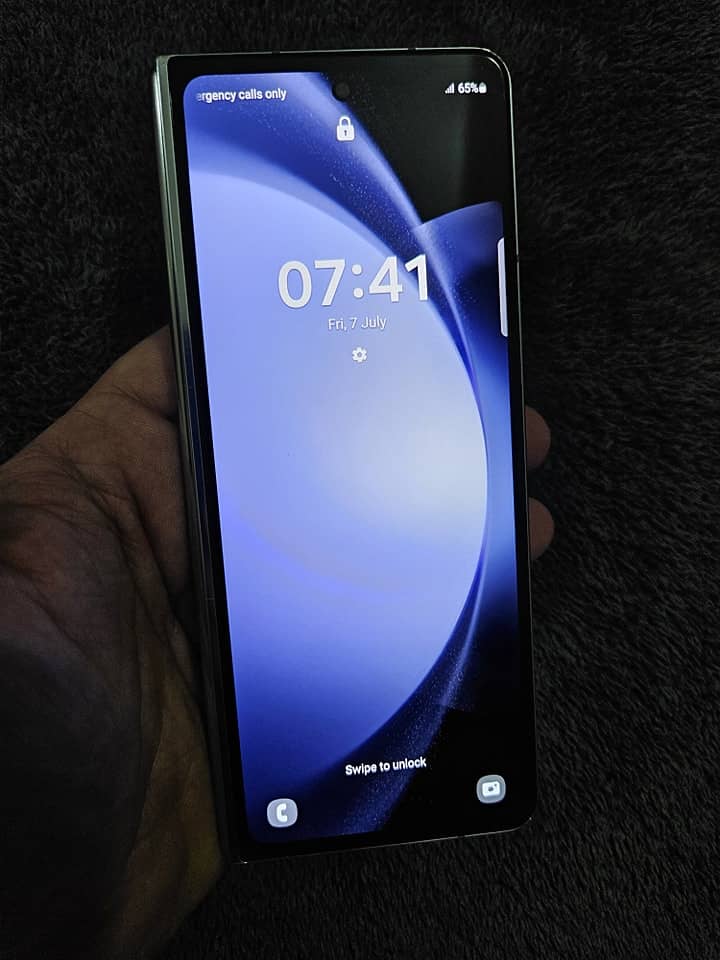 Samsung Galaxy Z Fold 5 2