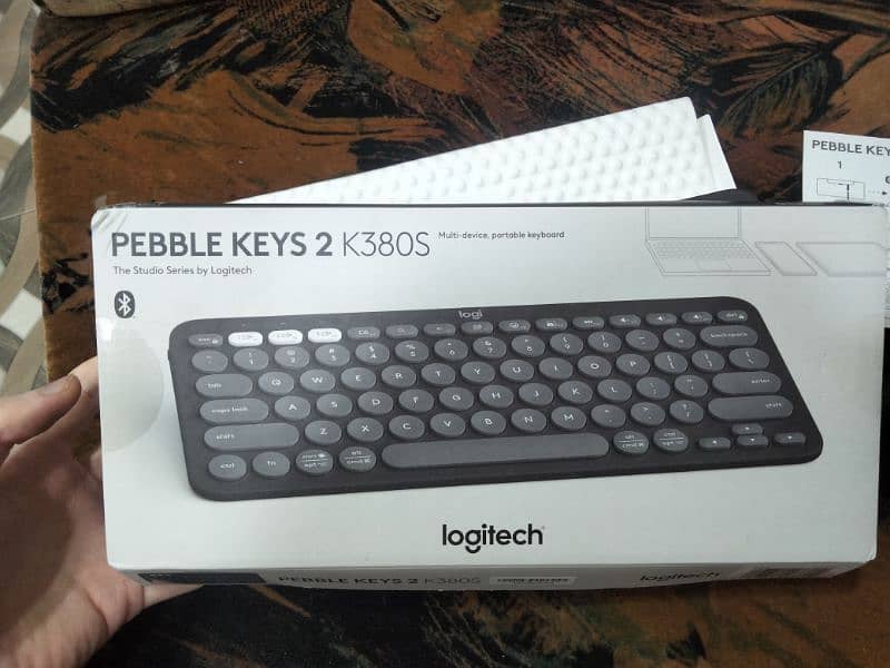 Logitech Pebble K380S Bluetooth Keyboard 0