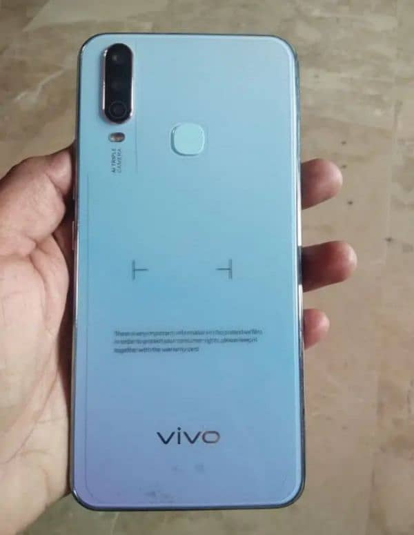 VIVO Y17 1