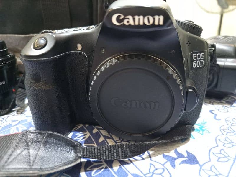 canon 60d with 50mm and 18-200 lens with apkina flash conditon 10/9 0