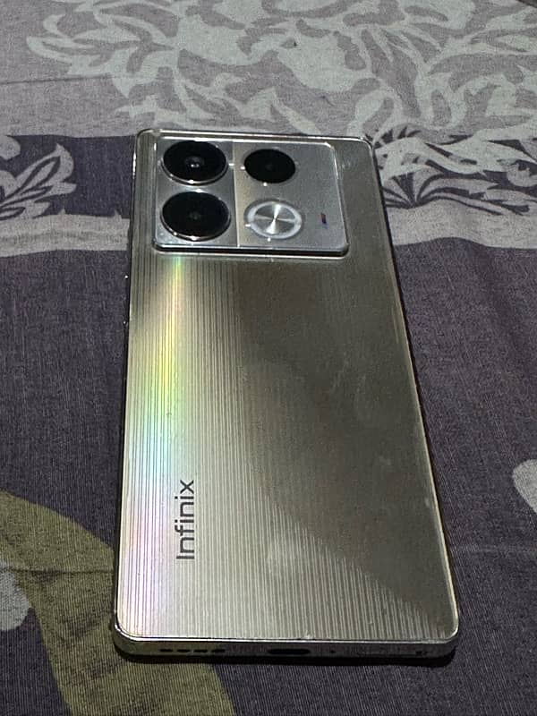 Infinix note 40 8(256) 5