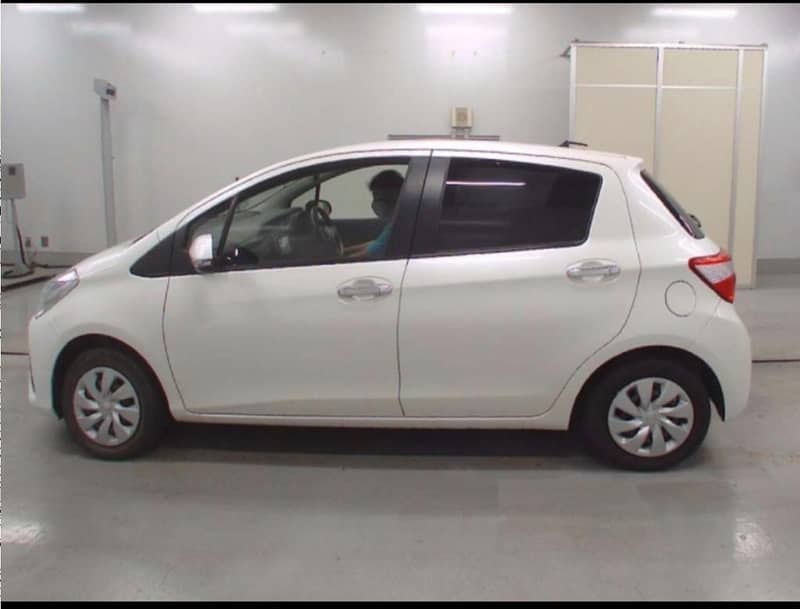 Toyota Vitz 2018 3