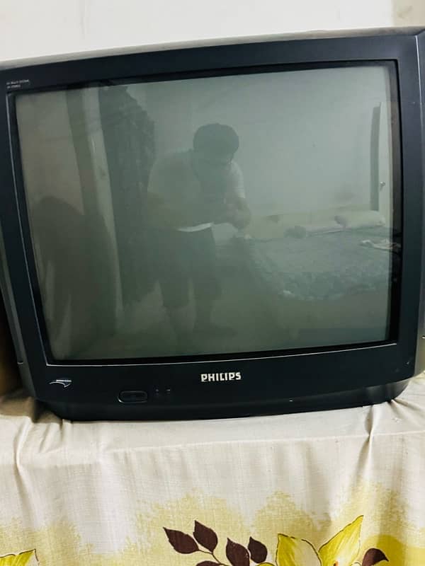 clour full tv good condition 0