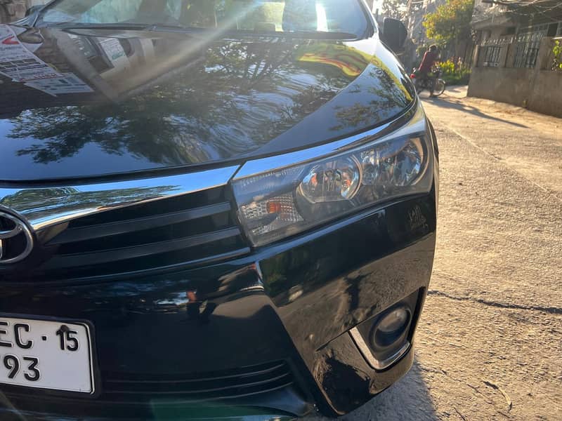 Toyota Corolla Altis 1.6 Automatic 2015 9