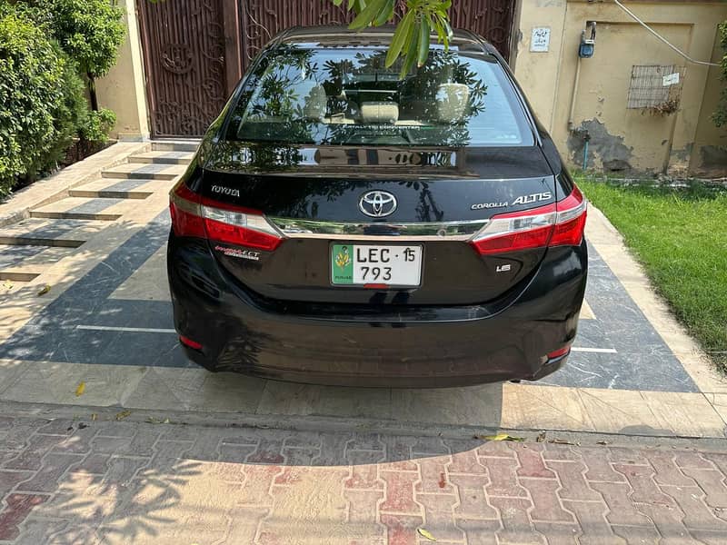 Toyota Corolla Altis 1.6 Automatic 2015 13