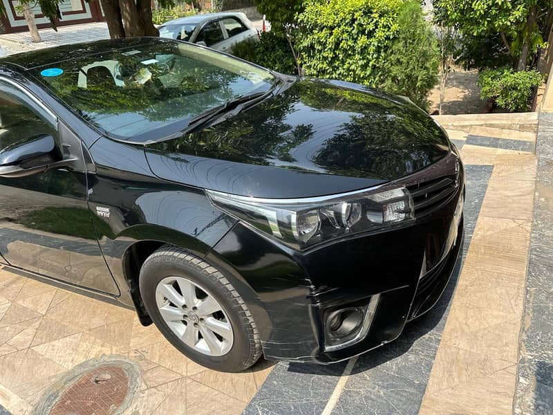 Toyota Corolla Altis 1.6 Automatic 2015 15