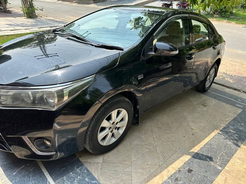 Toyota Corolla Altis 1.6 Automatic 2015 17