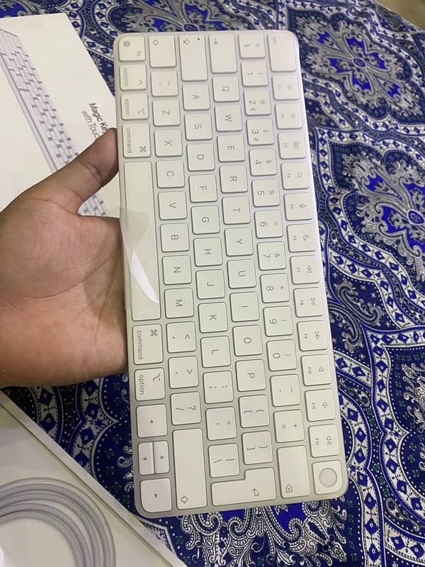 apple keyboard & mouse & pencil 13