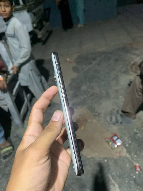 oppo F11 4