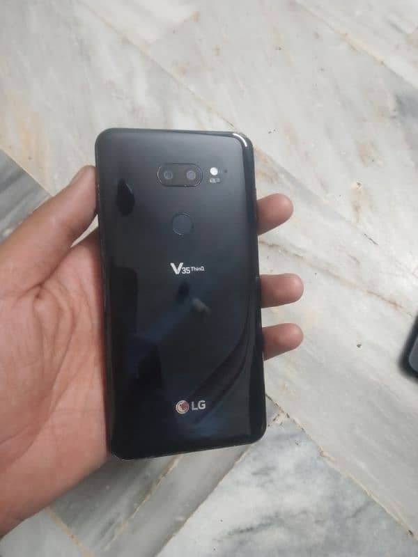 Exchange wale ajao Lg v35 thinq 6gb 64gb pta approved 0