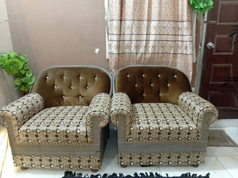 Luxury Sofa Set 10/10 Condition Hai New Sofa Hai Any One Who Buy Dm Me 3