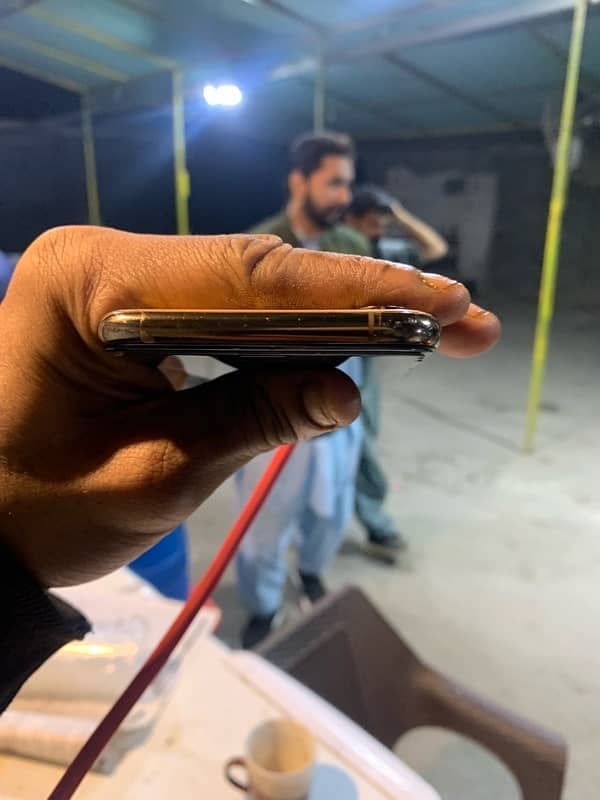 iPhone XS Nopti 4