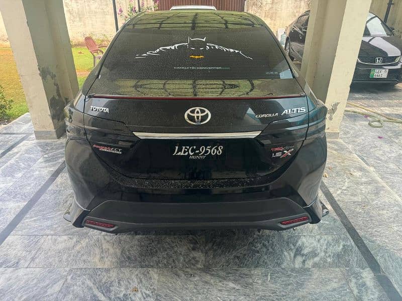 Toyota Corolla Altis 2017 1