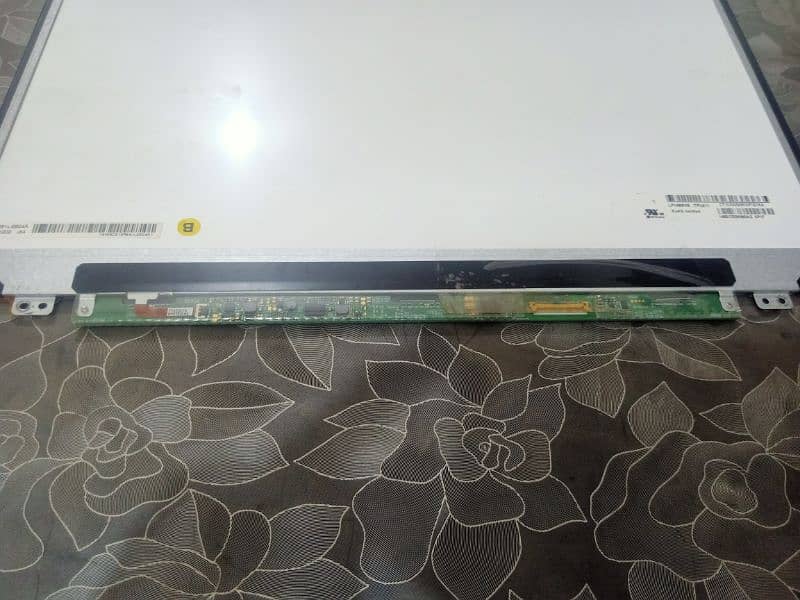 Laptop 14.0" Screen 30-Pin Slim 3