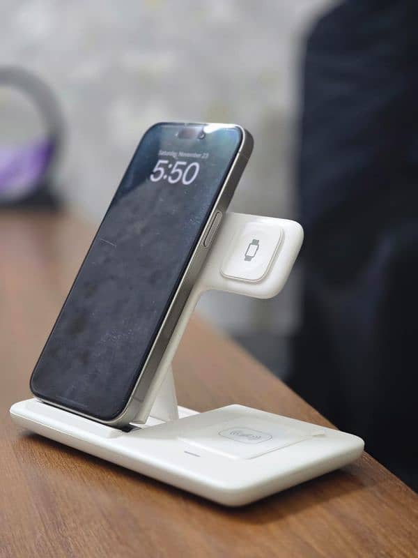 Apple wireless charger 4