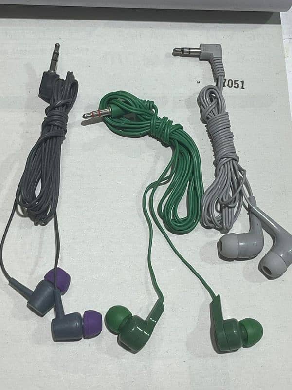 Handfree lot Rs. 60 0