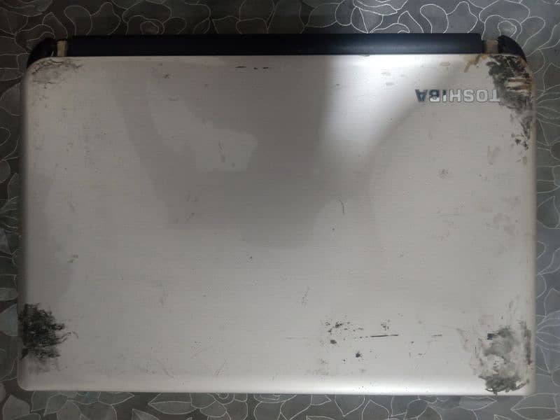 Toshiba Satellite L40t-B883 (Parts) 1