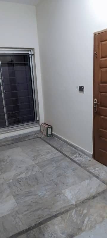 5marla lower portion available for rent in jubilee town Lahore 5