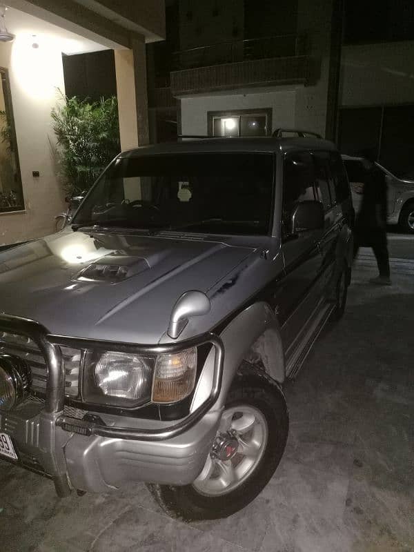 Mitsubishi Pajero 1994 6