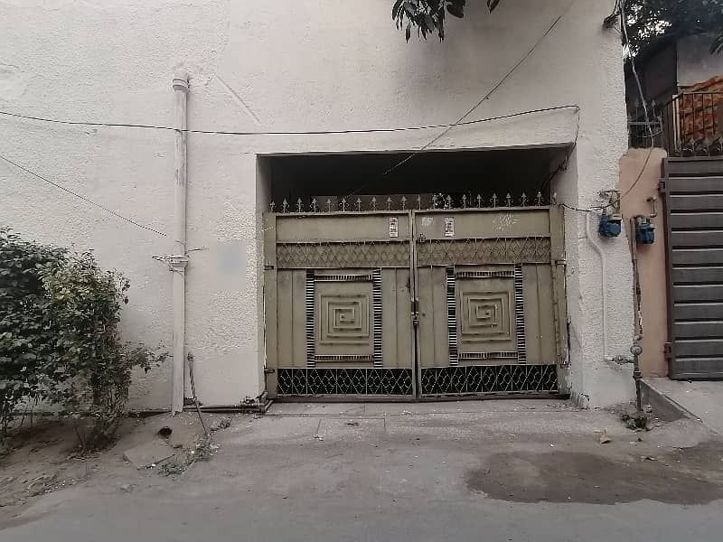 A Centrally Located House Is Available For rent In Lahore 0