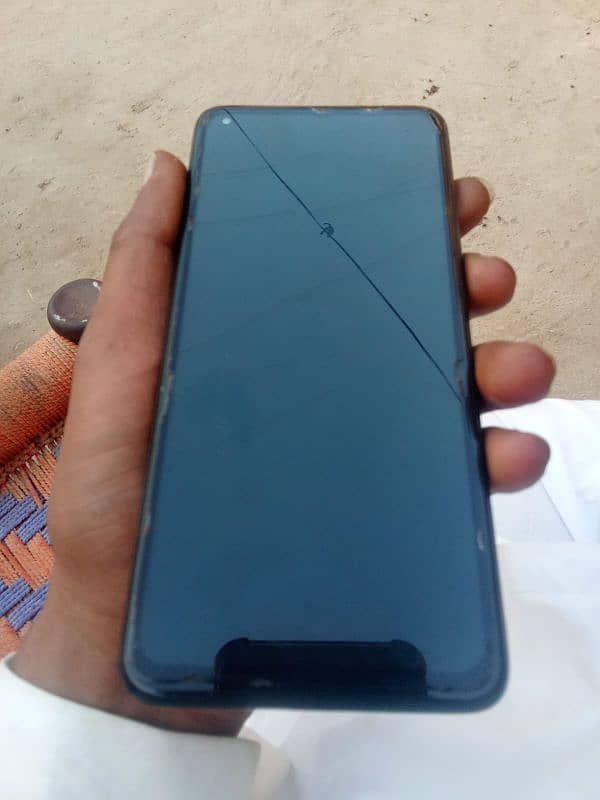 OPPO F 21 PRO 5G daba charger sath ha 10/8.5condition ha 5