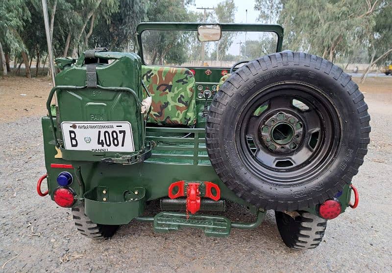 Jeep M 825 1980 6