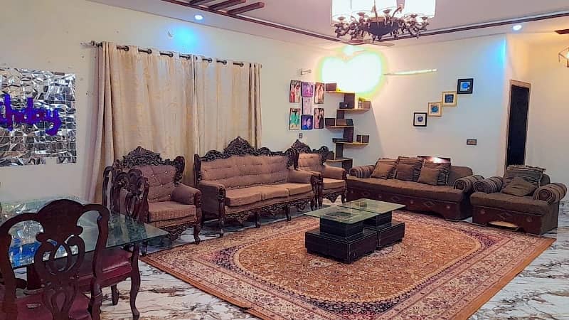 Single Storey 1 Kanal House Available In Marghzar Officers Colony For sale 1