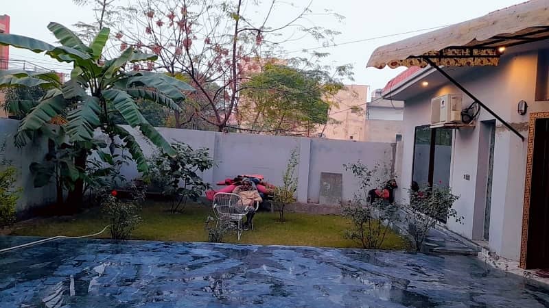 Single Storey 1 Kanal House Available In Marghzar Officers Colony For sale 17