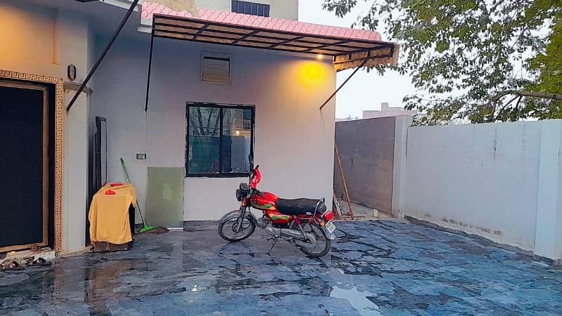 Single Storey 1 Kanal House Available In Marghzar Officers Colony For sale 29