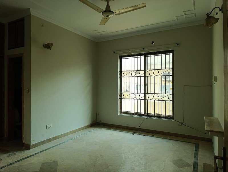 THE UPPER PORTION IS AVAILABLE FOR RENT IN I-8 ISLAMABAD. 12