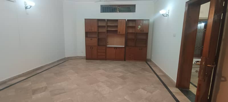 LOWER GROUND PORTION IS AVAILABLE FOR RENT IN I-8 ISLAMABAD. 7