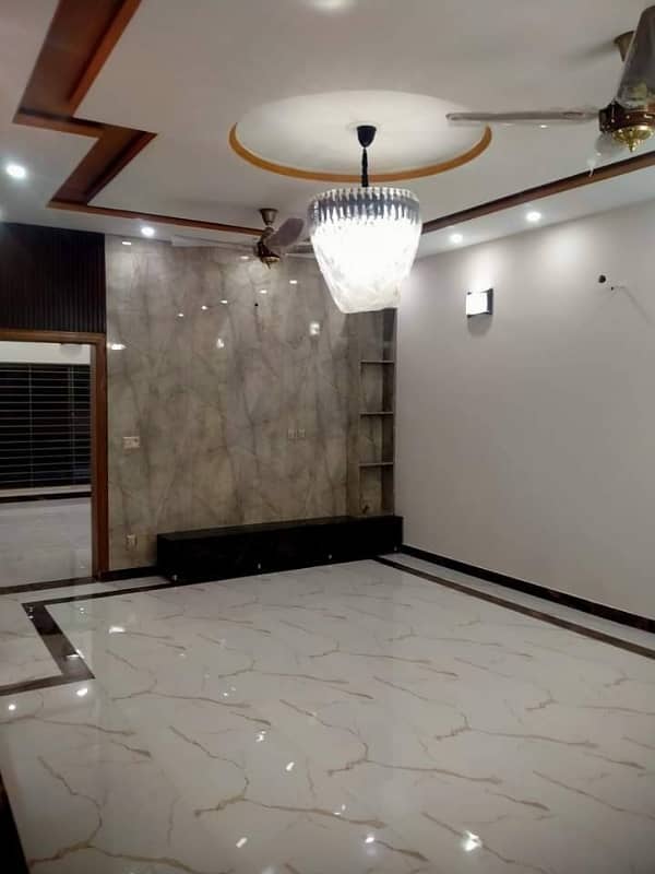 Triple story 8 marla house for sale in mumtaz city 2