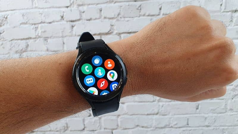 Samsung Galaxy Watch 4|S4 classic|Condition 10 by 10|Apple watch 4