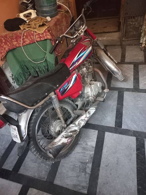 Honda 125 Available for Sale in Very Reasonable Price 2