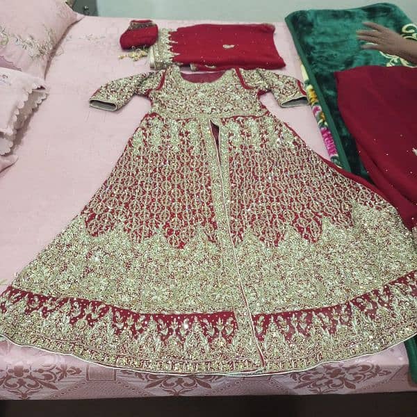 bridal lehnga 0