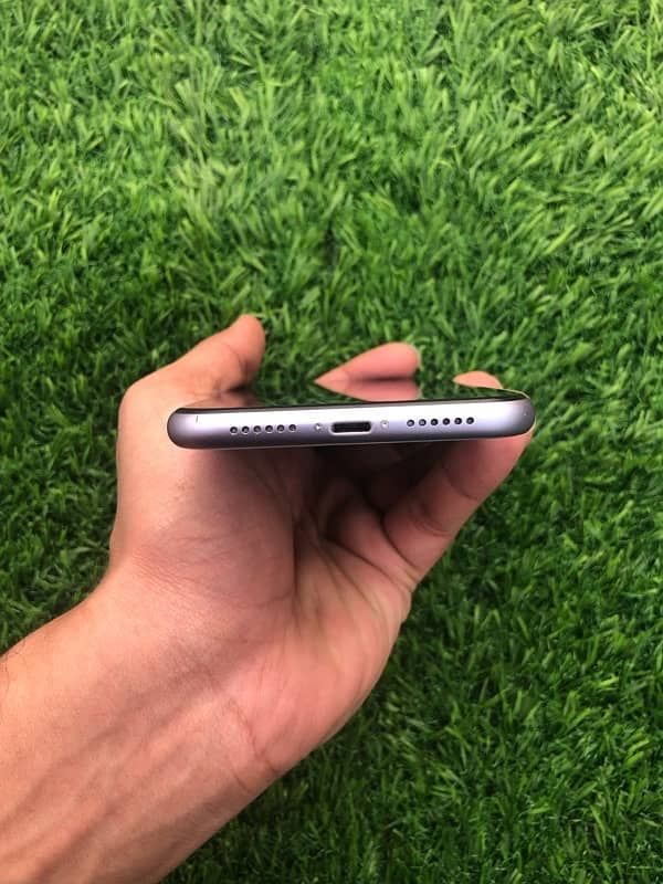 iPhone 11pro (64Gb) Good condition All ok WhatsApp(03274117805) 7