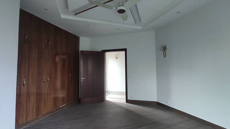 1 Kanal 3 Bed Lower Portion Available For Rent 2