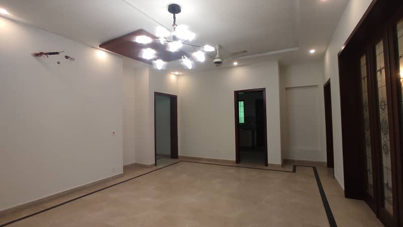 1 Kanal 3 Bed Lower Portion Available For Rent 15