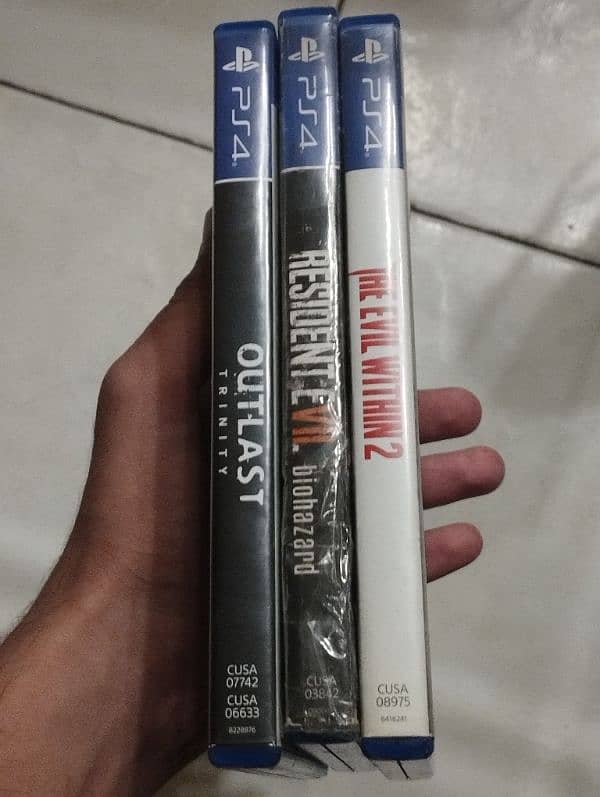 Outlast, resident evil biohazard, evil within 2 "horror game  for PS4" 0