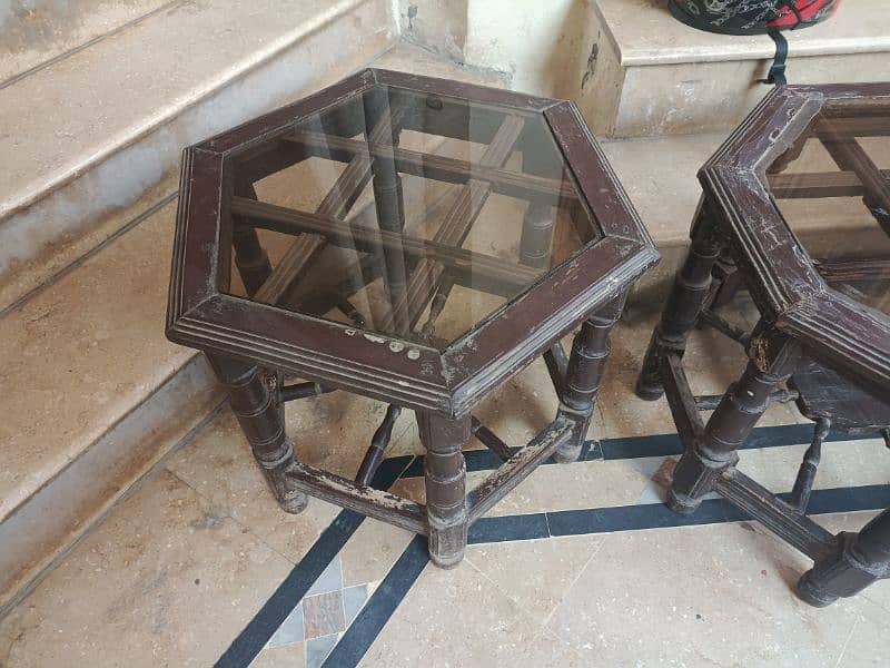 Set of 3 Glass Tables 2