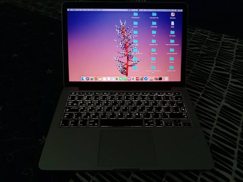 Macbook pro Retina Display in Excellent Condition 1