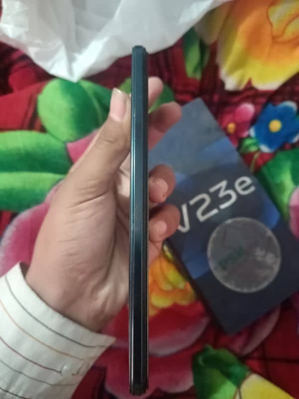 Vivo V23e . . Whatsapp:03128528812 2