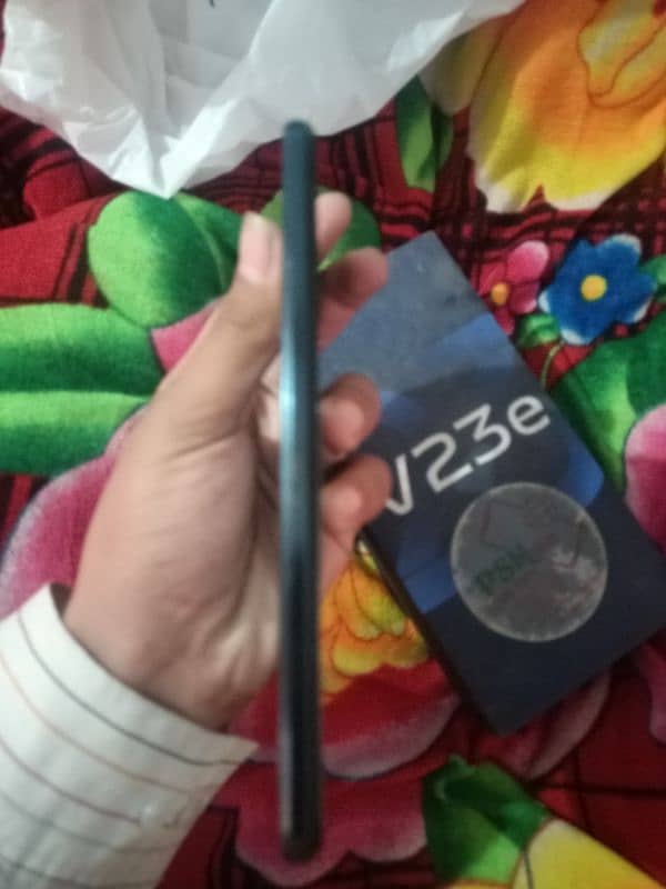 Vivo V23e . . Whatsapp:03128528812 3