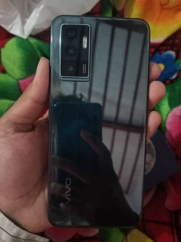 Vivo V23e . . Whatsapp:03128528812 7