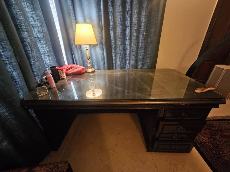 Wooden Executive office table 0