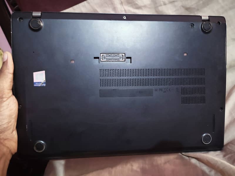 lenovo thinkpad t470s ( slim edition) 3