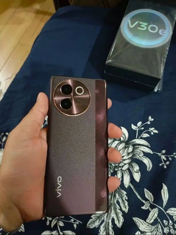 vivo v30e zero condition cell all assorey 0