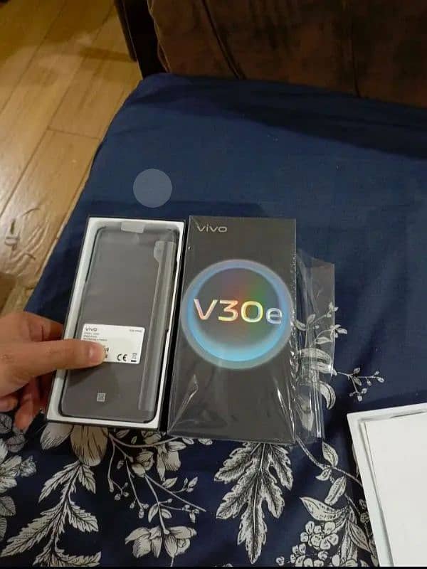 vivo v30e zero condition cell all assorey 1