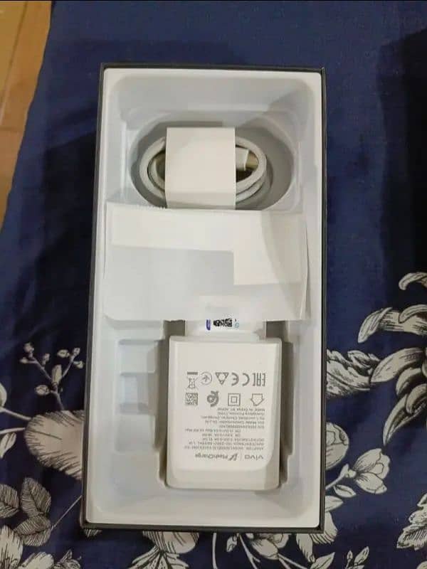 vivo v30e zero condition cell all assorey 3